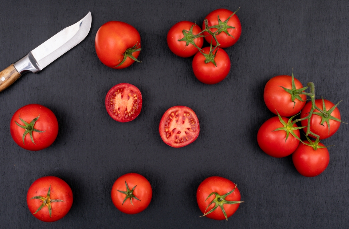 Aglio Olio - przepis z pomidorami